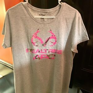 Realtree woman’s tee